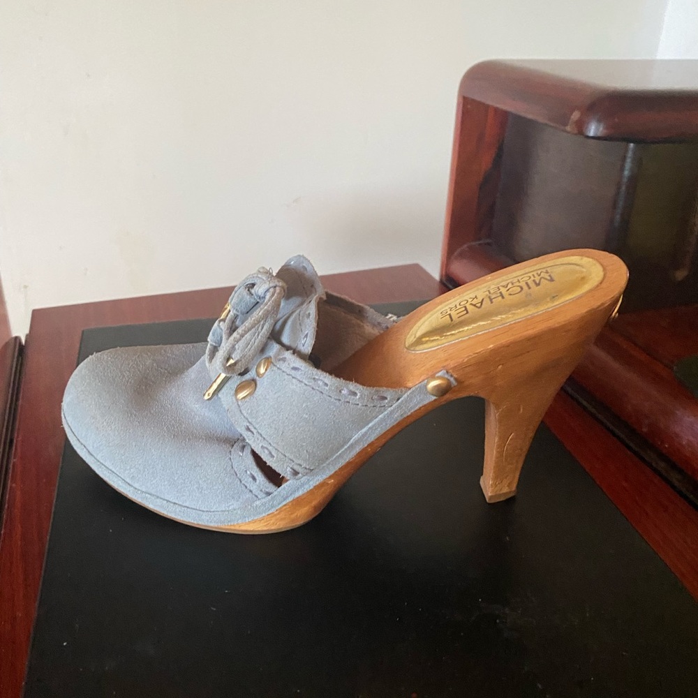 Michael Kors heels Clogs Mules.  1” platform. baby blue upper leather. Like new
